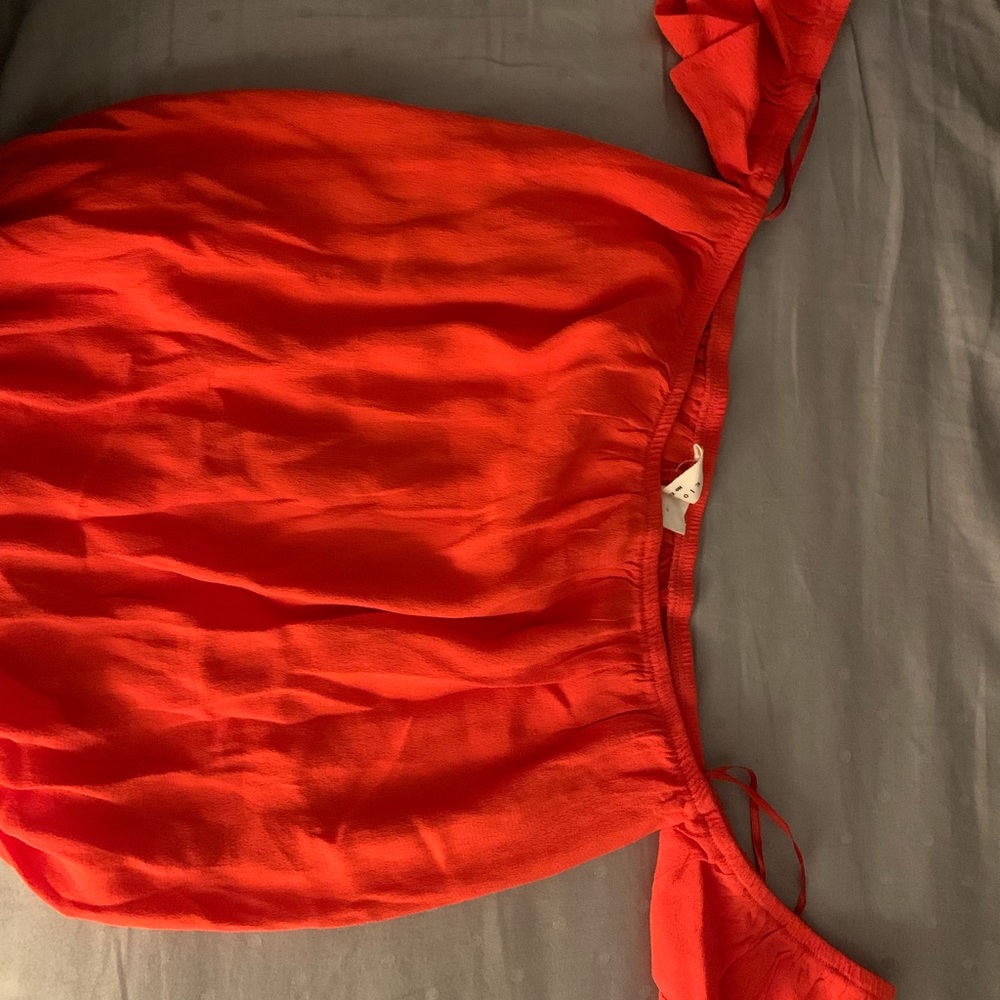 Off the shoulder top NW